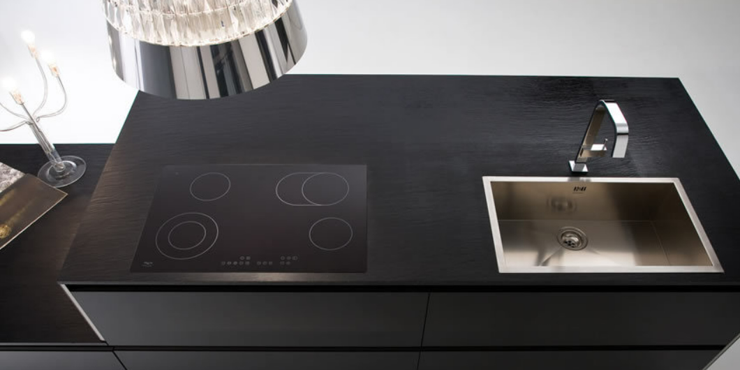 ARDESİA NERO A SPACCO